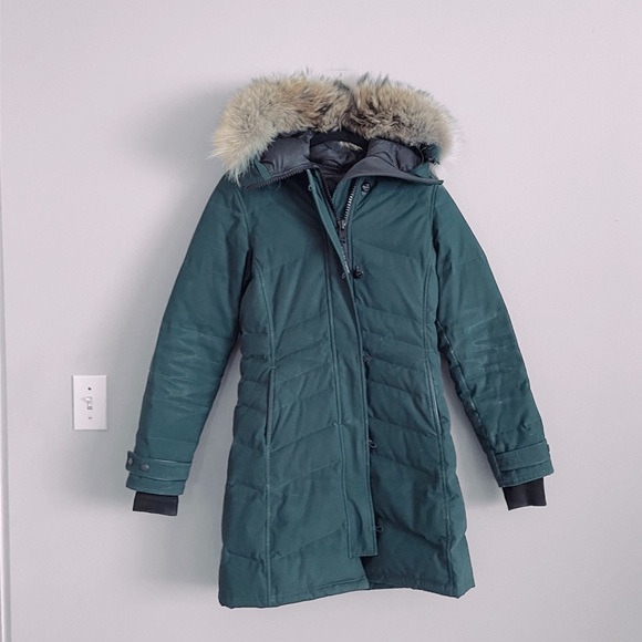 **SOLD** Authentic Canada Goose Lorette Parka - Picture 9 of 12